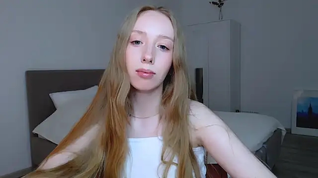 Snapshot of Luna_insniity chatting on 02-10-25, 07:28 Luna insniity online show from 02-10-25, 07:28