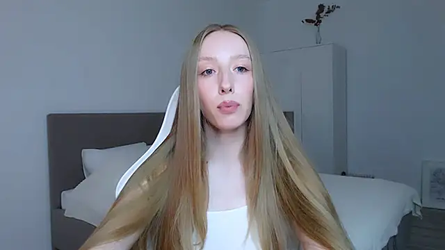 Snapshot of Luna_insniity chatting on 09-27-25, 08:14 Luna insniity online show from 09-27-25, 08:14