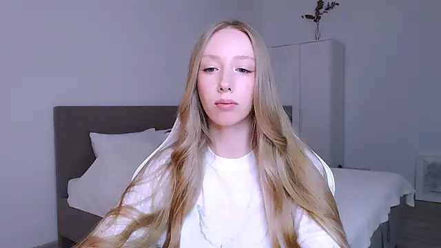 Luna insniity online show from 11-04-25, 07:46