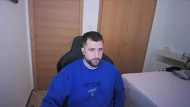 Snapshot of alex877x chatting on 11-19-25, 01:55 alex877x online show from 11-19-25, 01:55