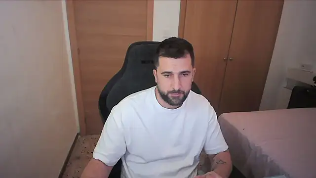 Snapshot of alex877x chatting on 12-15-25, 10:08 alex877x online show from 12-15-25, 10:08