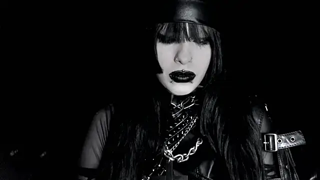 XXIOUX online show from 04-25-26, 10:40