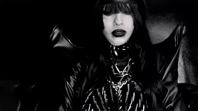 XXIOUX online show from 06-17-26, 06:09