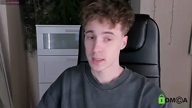 Snapshot of _tokyo_ghoul chatting on 02-20-26, 10:27 tokyo ghoul online show from 02-20-26, 10:27