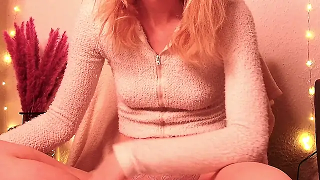 SecretAnni online show from 01-05-25, 06:35
