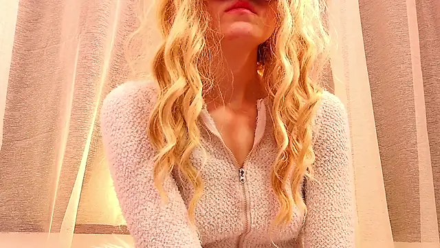 SecretAnni online show from 02-09-25, 06:16