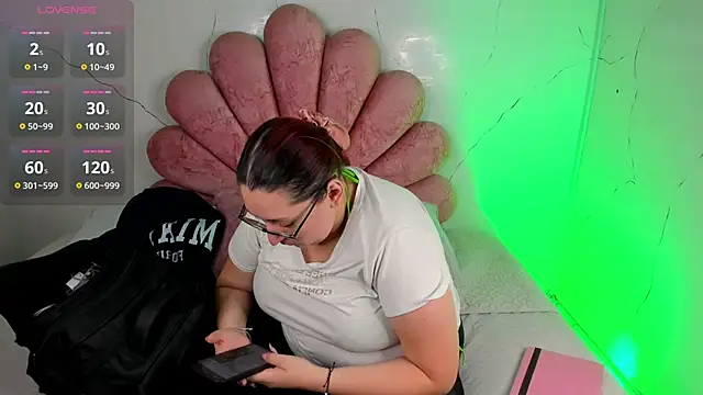 NiickyJones online show from 02-06-26, 10:24