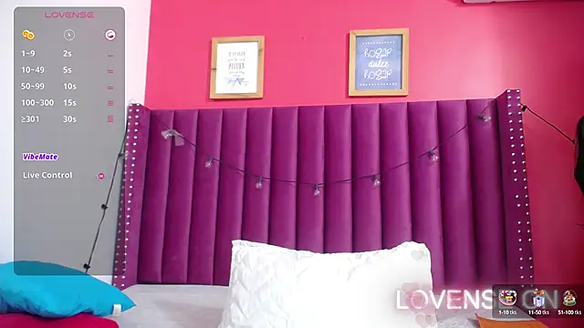 Snapshot of littlee_emilyy_ chatting on 12-27-24, 12:56 littlee emilyy  online show from 12-27-24, 12:56