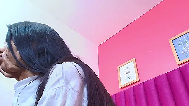 Snapshot of littlee_emilyy_ chatting on 01-28-25, 08:57 littlee emilyy  online show from 01-28-25, 08:57