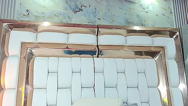 Snapshot of littlee_emilyy_ chatting on 03-19-25, 02:59 littlee emilyy  online show from 03-19-25, 02:59