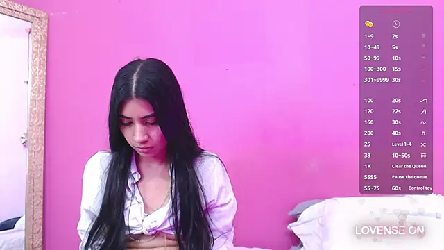 Snapshot of littlee_emilyy_ chatting on 03-22-25, 08:51 littlee emilyy  online show from 03-22-25, 08:51