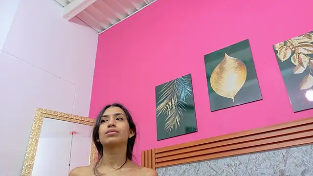 littlee emilyy  online show from 03-19-26, 12:53