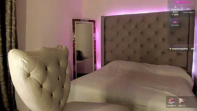 Snapshot of andykiuty chatting on 01-10-25, 10:46 andykiuty online show from 01-10-25, 10:46