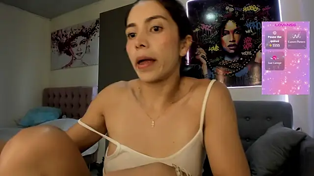 Snapshot of andykiuty chatting on 10-30-25, 08:20 andykiuty online show from 10-30-25, 08:20