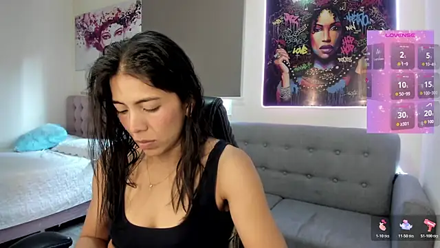 Snapshot of andykiuty chatting on 11-08-25, 12:38 andykiuty online show from 11-08-25, 12:38