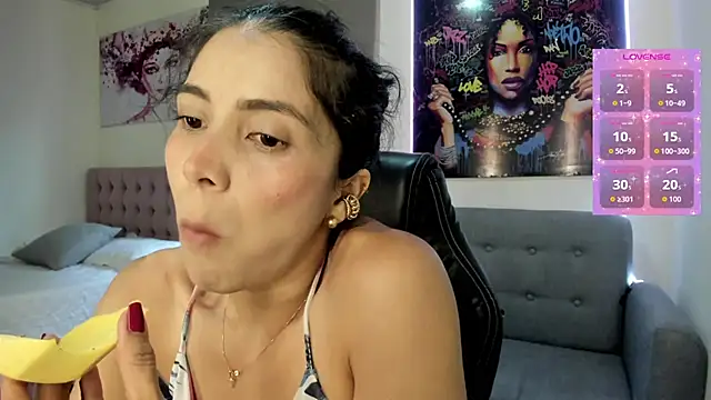 Snapshot of andykiuty chatting on 11-24-25, 08:19 andykiuty online show from 11-24-25, 08:19