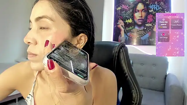 Snapshot of andykiuty chatting on 12-02-25, 04:02 andykiuty online show from 12-02-25, 04:02