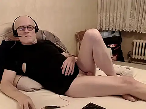 Snapshot of HornyRalfi55 chatting on 12-22-24, 11:20 HornyRalfi55 online show from 12-22-24, 11:20