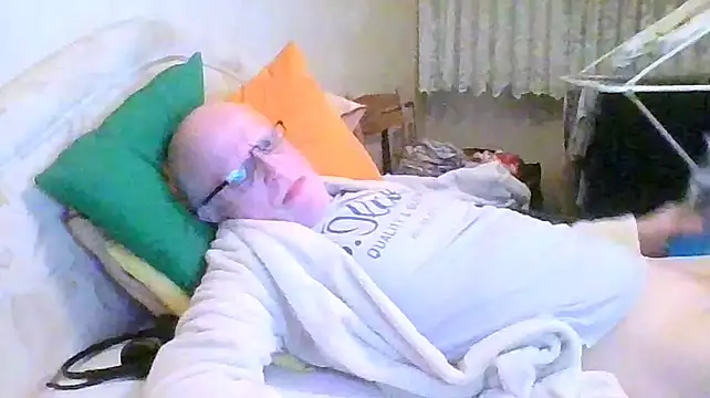 Snapshot of HornyRalfi55 chatting on 03-02-25, 04:10 HornyRalfi55 online show from 03-02-25, 04:10