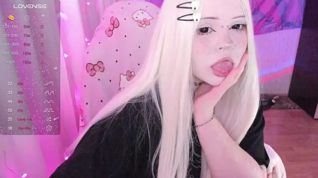 SelenaCute online show from 07-06-26, 04:31
