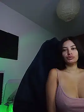 Snapshot of AnnaQueen chatting on 10-13-25, 09:04 AnnaQueen online show from 10-13-25, 09:04