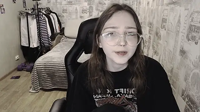 Snapshot of AmeliaKamishiro chatting on 12-22-24, 02:27 AmeliaKamishiro online show from 12-22-24, 02:27