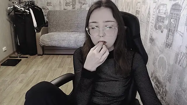 Snapshot of AmeliaKamishiro chatting on 01-21-25, 12:07 AmeliaKamishiro online show from 01-21-25, 12:07