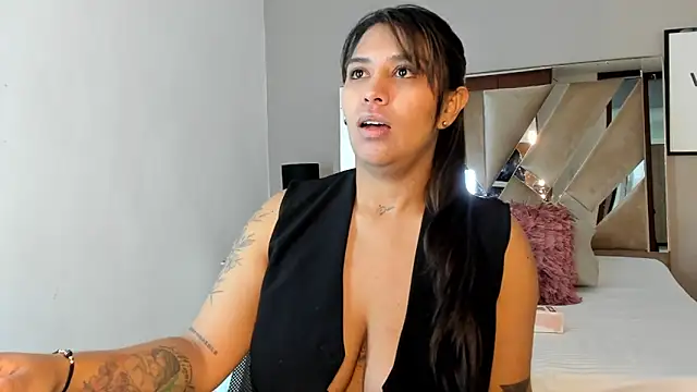 sharlott18 online show from 12-09-24, 01:45