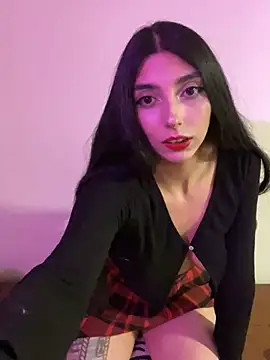 Snapshot of Felicia_smok3 chatting on 03-23-25, 04:05 Felicia smok3 online show from 03-23-25, 04:05