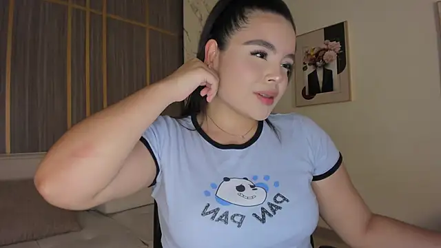 Snapshot of IsabellaAllen chatting on 01-14-26, 10:47 IsabellaAllen online show from 01-14-26, 10:47