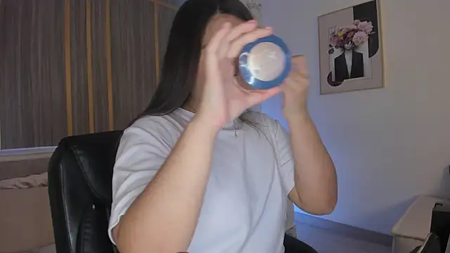 Snapshot of IsabellaAllen chatting on 01-16-26, 11:53 IsabellaAllen online show from 01-16-26, 11:53