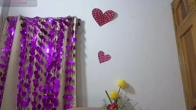 lovely trix online show from 03-04-25, 05:45