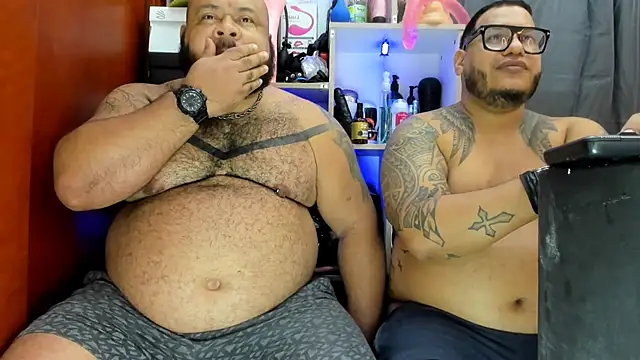 Snapshot of Latino_bigcock chatting on 01-22-25, 10:26 Latino bigcock online show from 01-22-25, 10:26