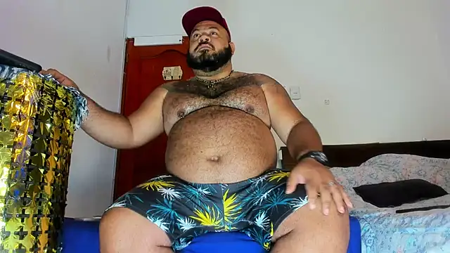 Latino bigcock online show from 04-08-26, 05:13