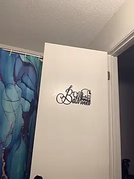 SweetHoneyBunz online show from 12-04-25, 03:54