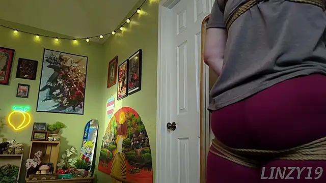 Snapshot of Linzy_19 chatting on 01-30-25, 11:45 Linzy 19 online show from 01-30-25, 11:45