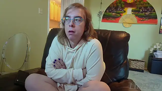 Snapshot of Linzy_19 chatting on 09-09-25, 01:21 Linzy 19 online show from 09-09-25, 01:21