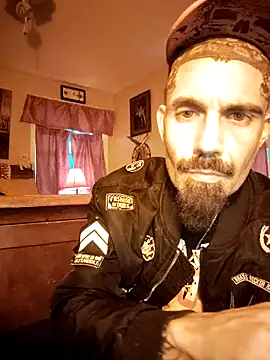 RoosterWabbit online show from 04-28-26, 09:58