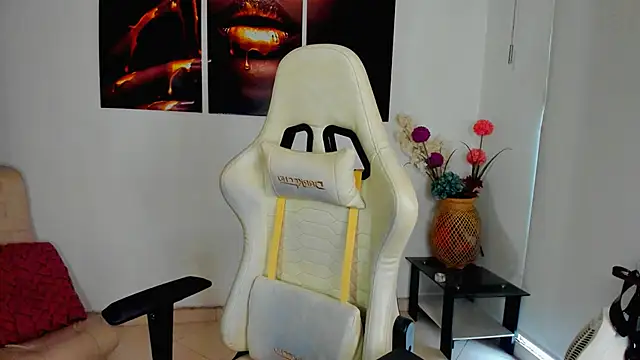 ScarlettMalbec online show from 10-25-25, 09:20