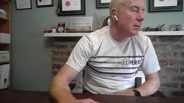 jiggy77777 online show from 12-06-24, 02:57