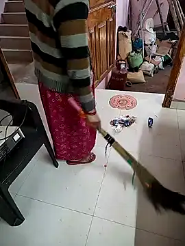 COUPLLE VILLAGE online show from 01-13-25, 03:45