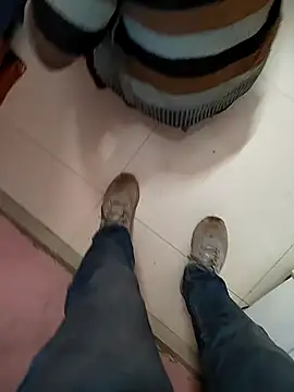 COUPLLE VILLAGE online show from 01-30-25, 03:33