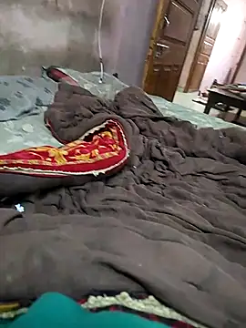 COUPLLE VILLAGE online show from 02-28-25, 03:26