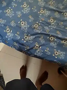 COUPLLE VILLAGE online show from 09-09-25, 02:00