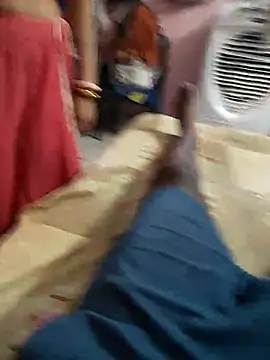 COUPLLE VILLAGE online show from 10-16-25, 02:23