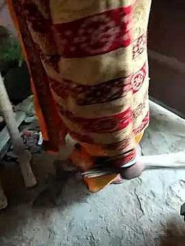 COUPLLE VILLAGE online show from 01-16-26, 03:43