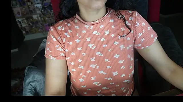 Snapshot of -AyeshaSinghania- chatting on 03-21-25, 01:56 -AyeshaSinghania- online show from 03-21-25, 01:56