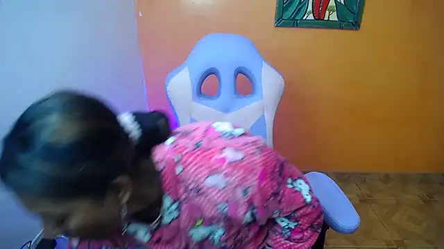 daleska ayala 1 online show from 01-24-25, 01:57