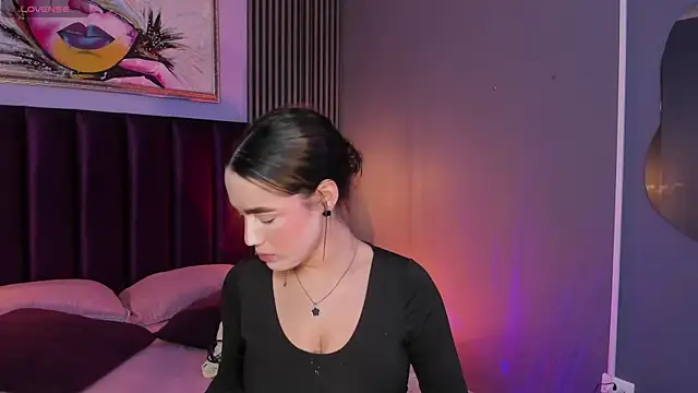 emily roberts1 online show from 12-21-25, 01:46