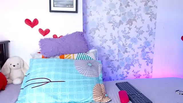Snapshot of vanessa_cute1 chatting on 05-09-26, 05:40 vanessa cute1 online show from 05-09-26, 05:40
